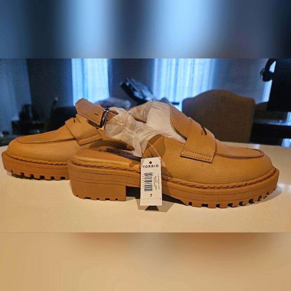 *NWT* Open Back Loafer TORRID SIZE 7